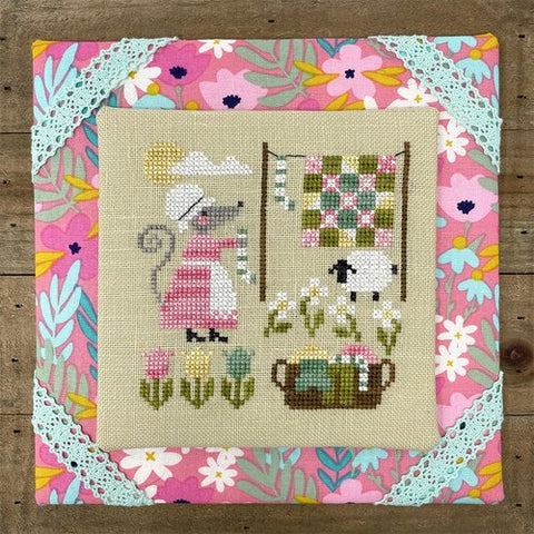 Tiny Modernist - Mouse's Laundry Day