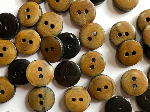 Simple Horn Buttons with Burnt Top 15mm