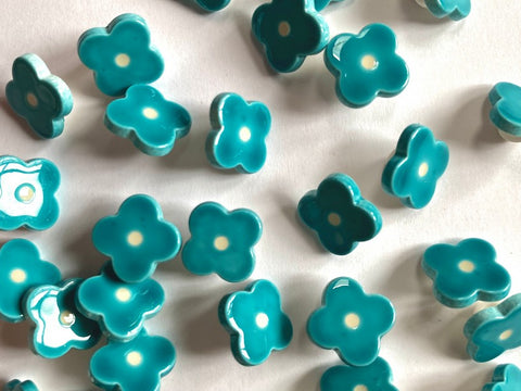 Glossy Turquoise Flower with White Centre 12mm