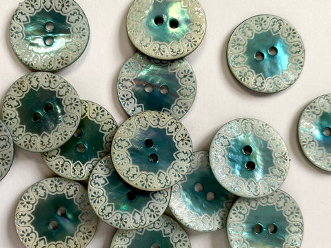 Pearly Blue Shell with Laser Edge 18mm